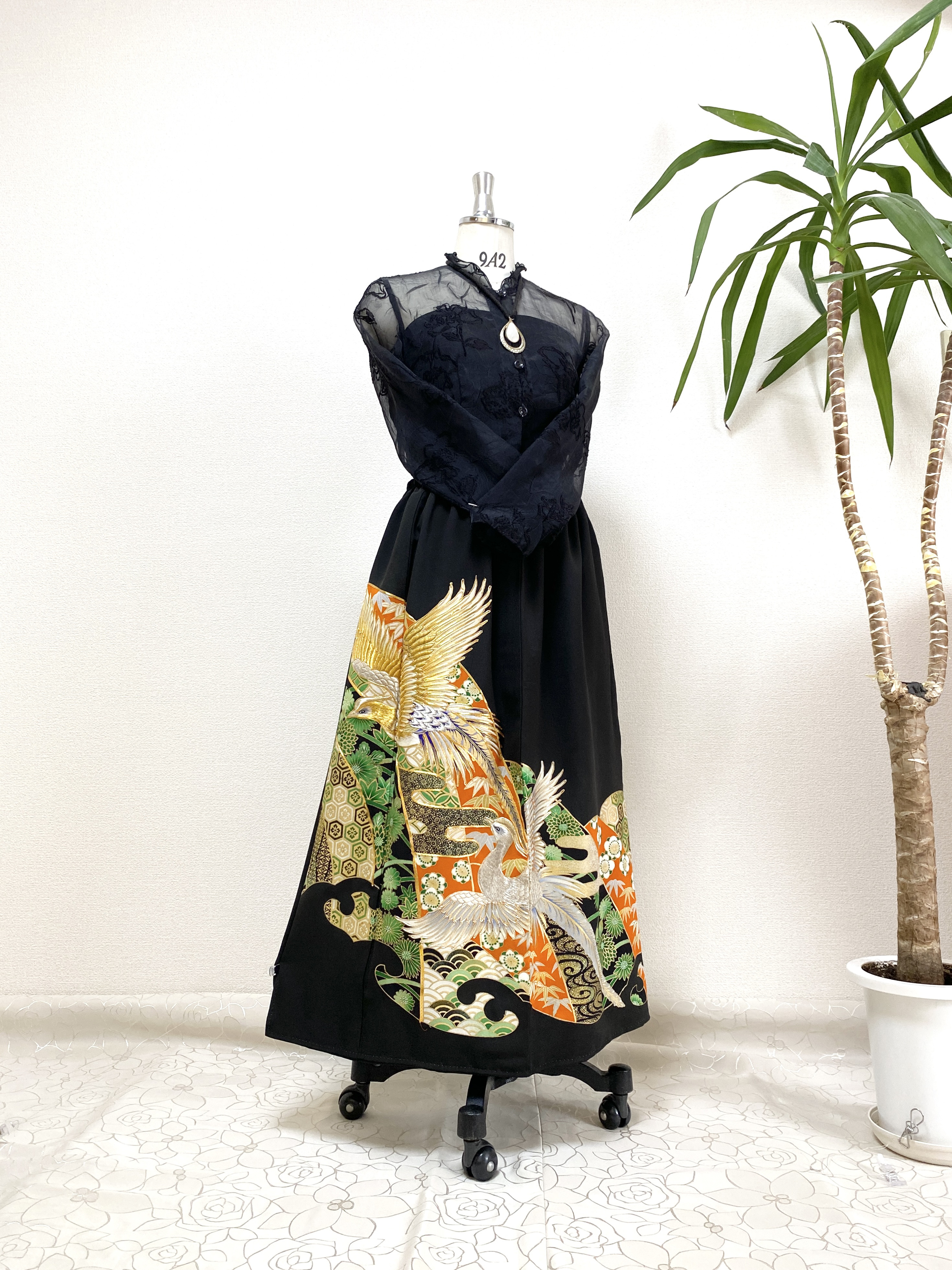 大人可愛いセレブ着物スカートフリーサイズ黒留袖着物リメイクウエストゴムロングスカート送料込みハンドメイドNO.6133