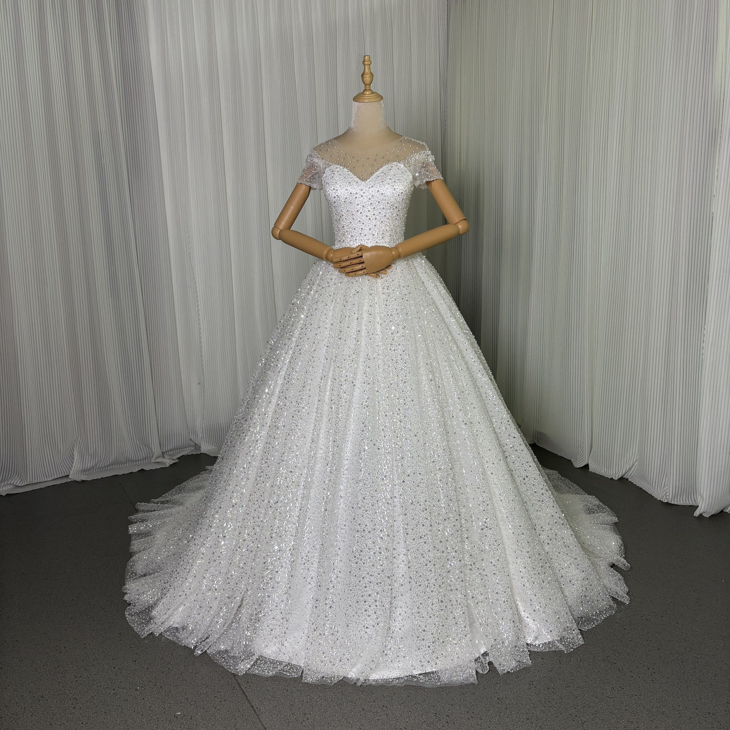 送料無料！ウエディングドレス インポートビジューレース 半袖 韓国風ドレス ブライダル 憧れのドレス 編み上げ