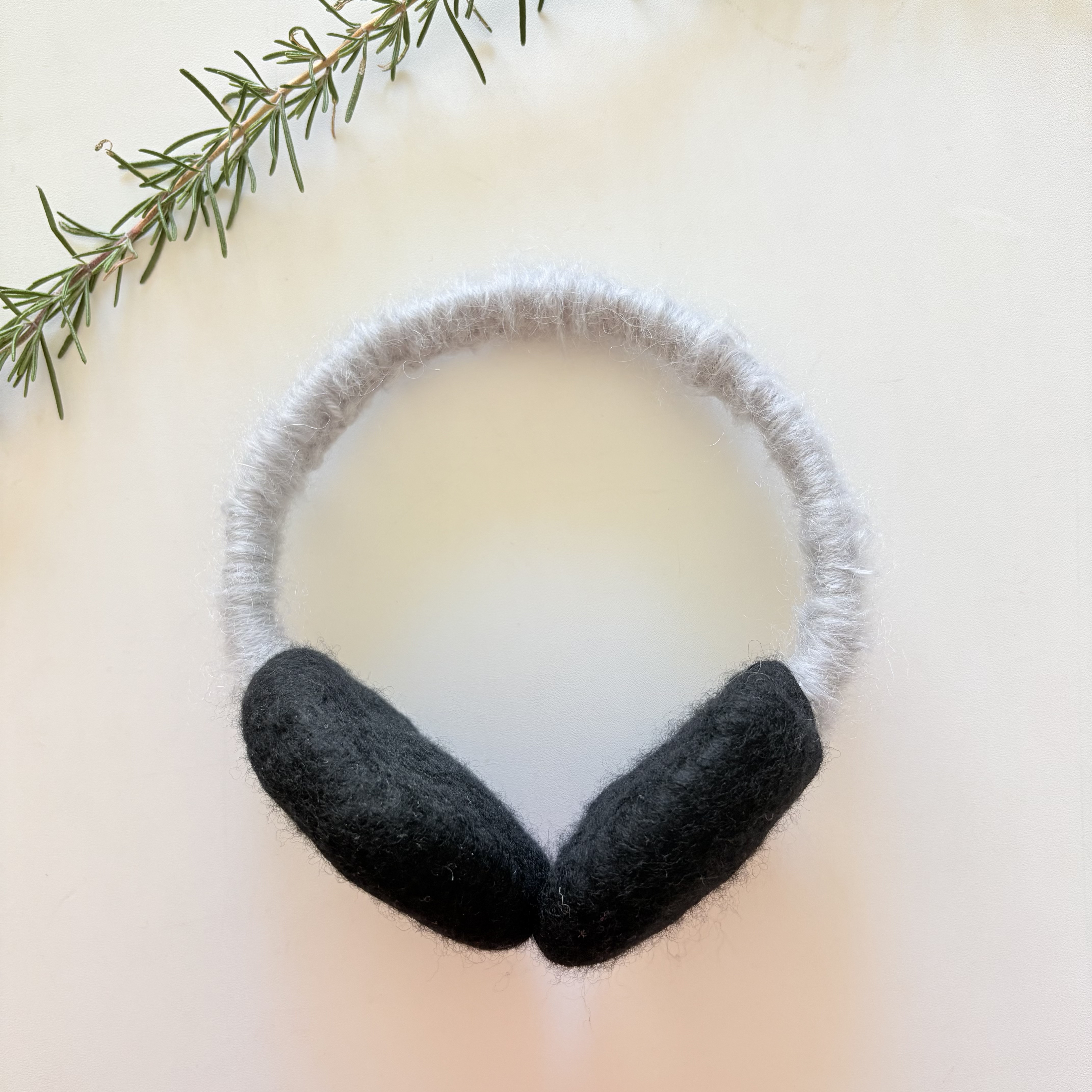 フエルトのイアーマフ　プリン