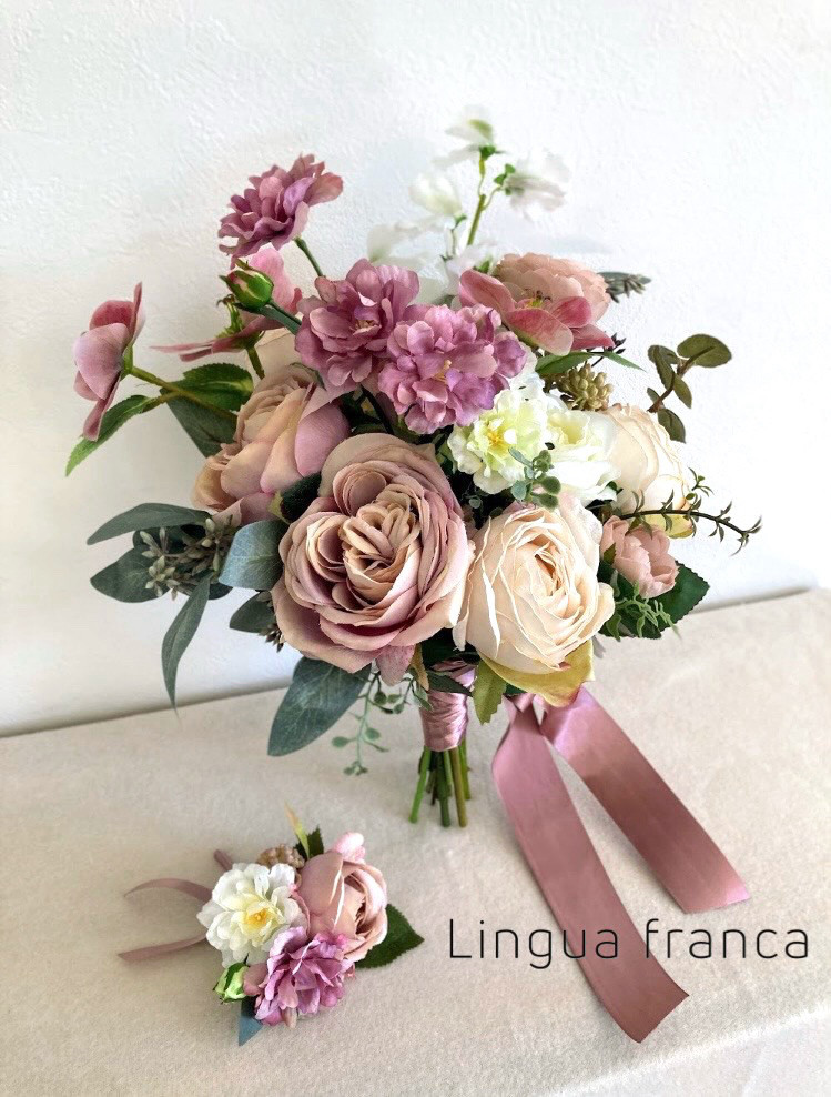 バラとクリスマスローズのクラッチブーケ&ブートニア、結婚式、前撮り、フォトW、インテリア、アーティフィシャルフラワー