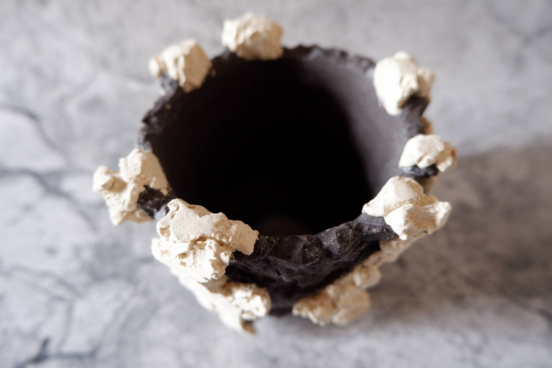 3号白化粧黒鉢401　塊根植物　多肉植物　アガベ　盆栽　植木鉢　作家鉢　鉢台　沖縄