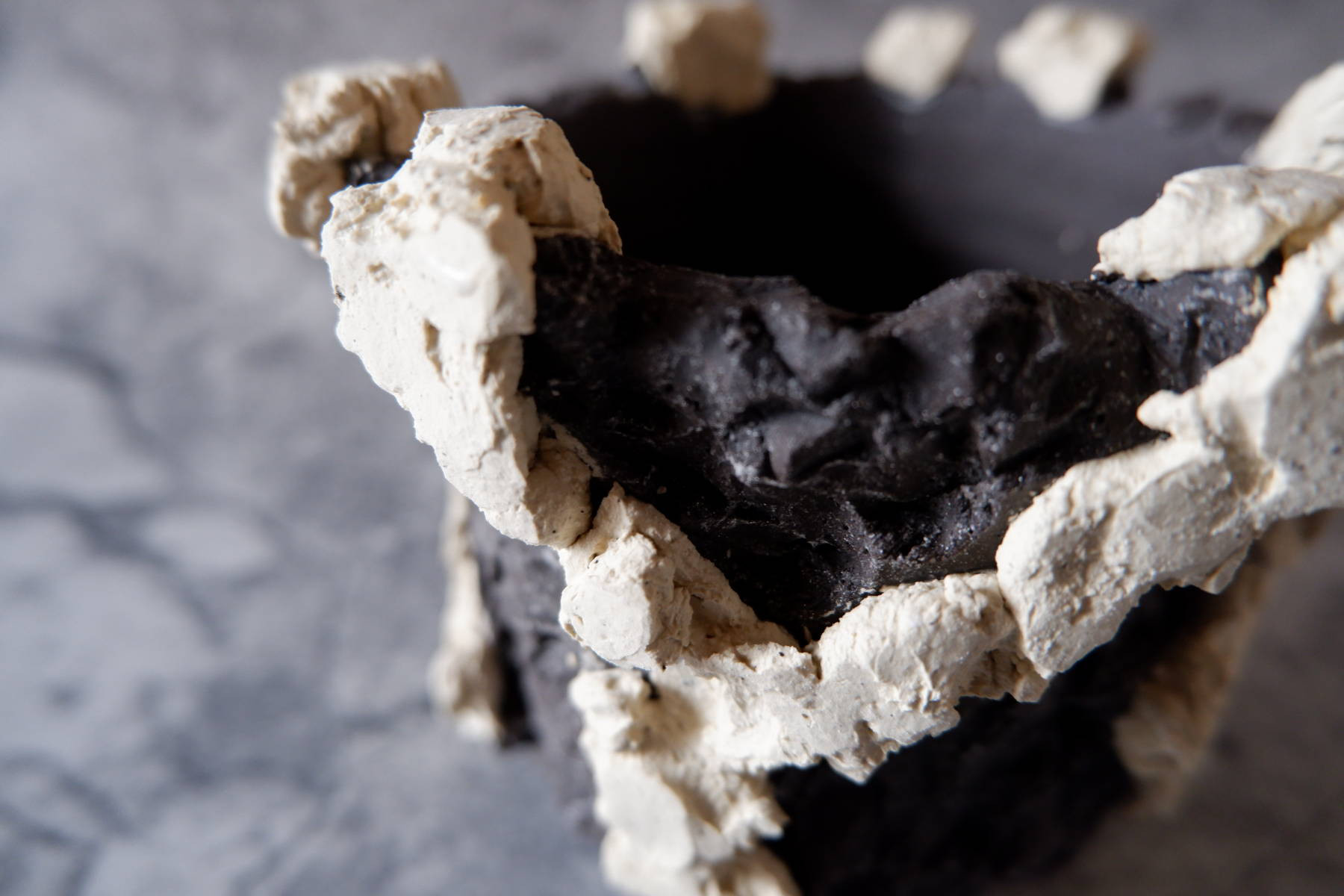 3号白化粧黒鉢401　塊根植物　多肉植物　アガベ　盆栽　植木鉢　作家鉢　鉢台　沖縄