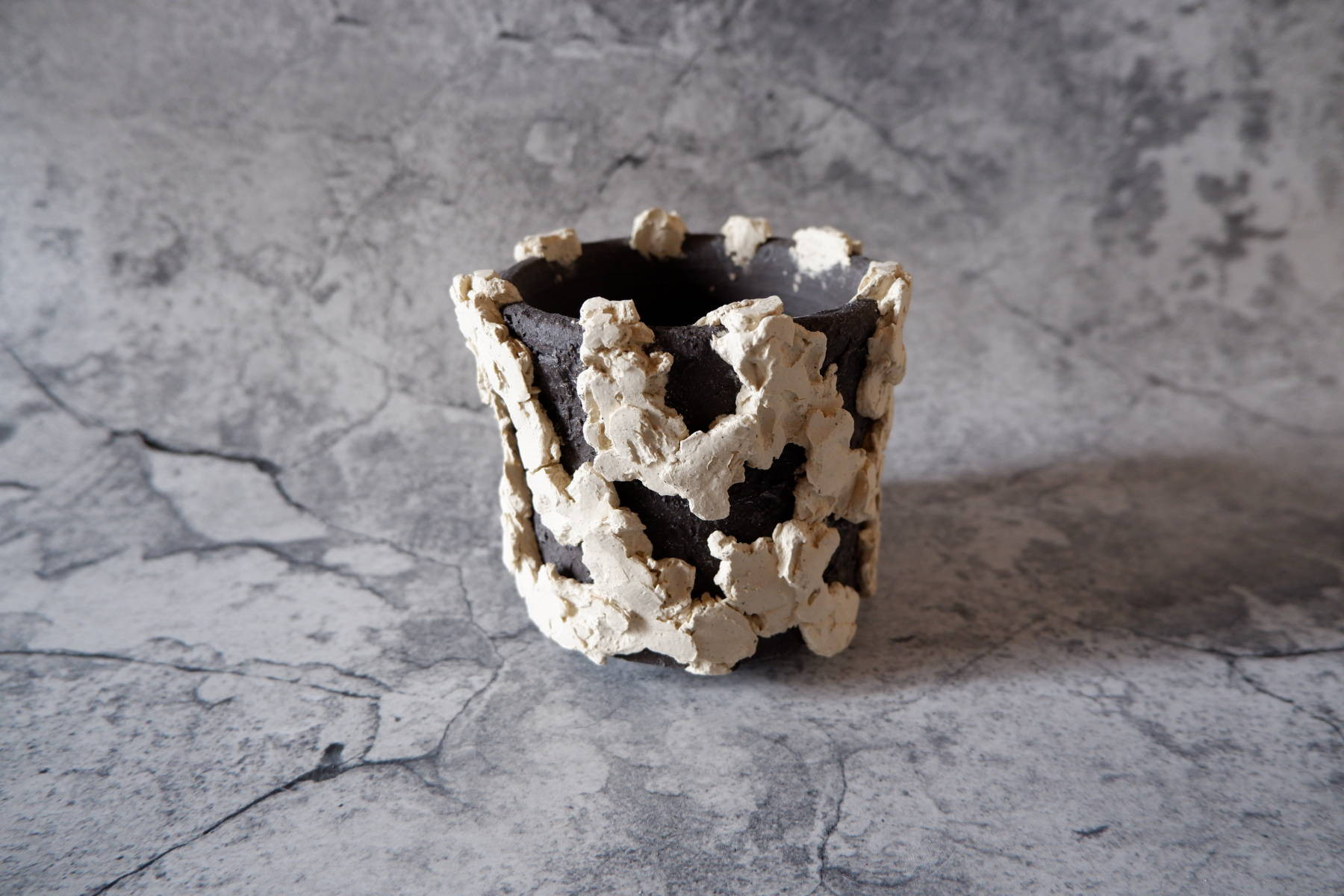 3.5号白化粧黒鉢402　塊根植物　多肉植物　アガベ　盆栽　植木鉢　作家鉢　鉢台　沖縄