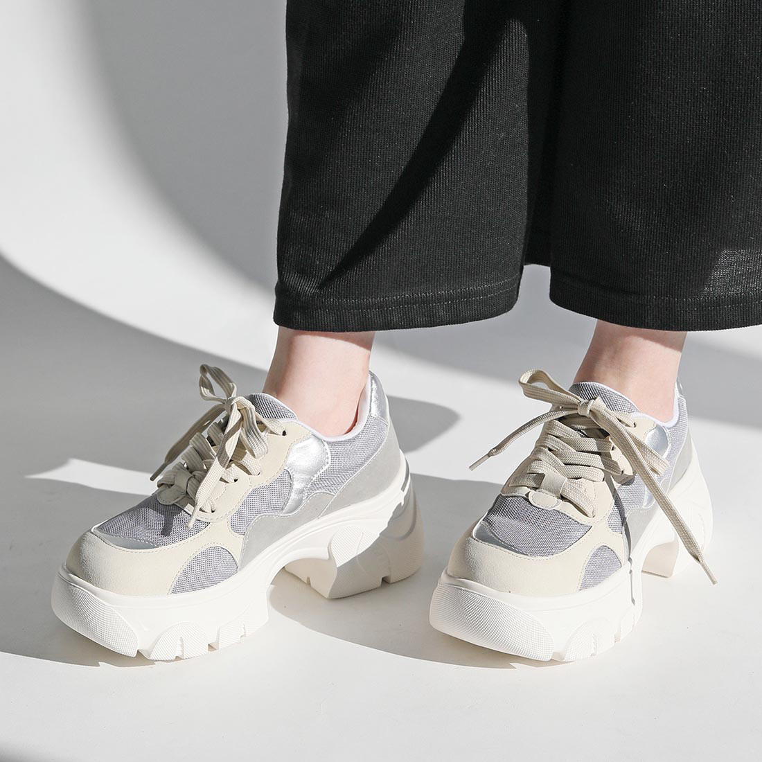 大人配色で快適な履き心地◎異素材 コンビ バイカラー デザインの プラットフォームスニーカー♪【S/M/L/LL】