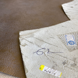 羊革 ゴート カット革  ゴールド メタ　白汚し　ｱﾝﾃｨｰｸ　ハンドメイド＃No.CL74　レザークラフト　本革 4枚目の画像