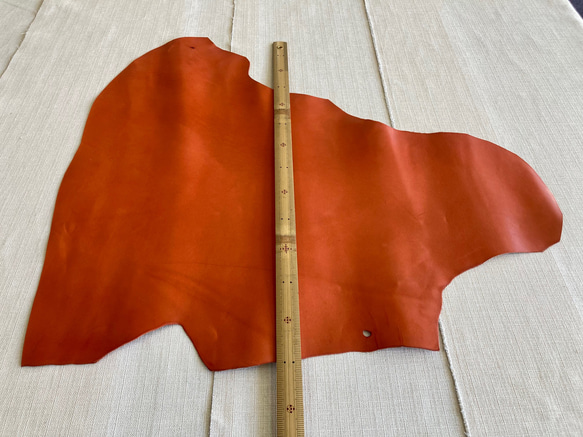 牛革　カット革　タンニン　スムース　オレンジ　ハンドメイド＃No.CL79　レザークラフト　本革 2枚目の画像