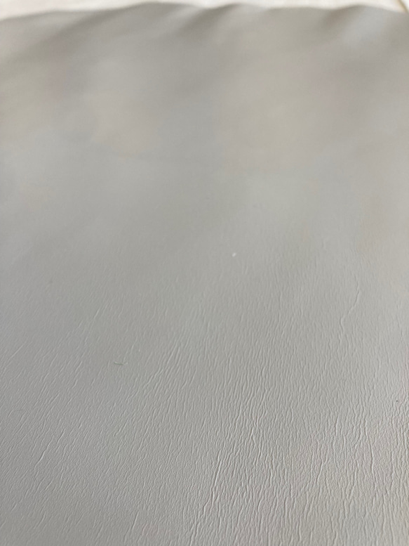 牛革　カット革　グレー　グレージュ　ハンドメイド＃No.CL80　レザークラフト　本革 3枚目の画像