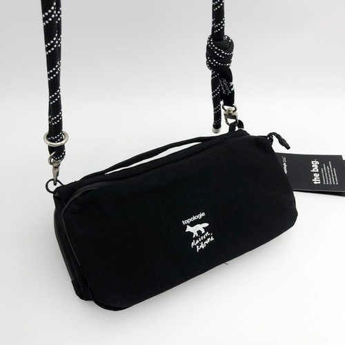 メゾンキツネ×トポロジーナイロンサコッシュ 新品未使用 トポロジー✖️メゾンキツネボトルサコッシュ ショルダー