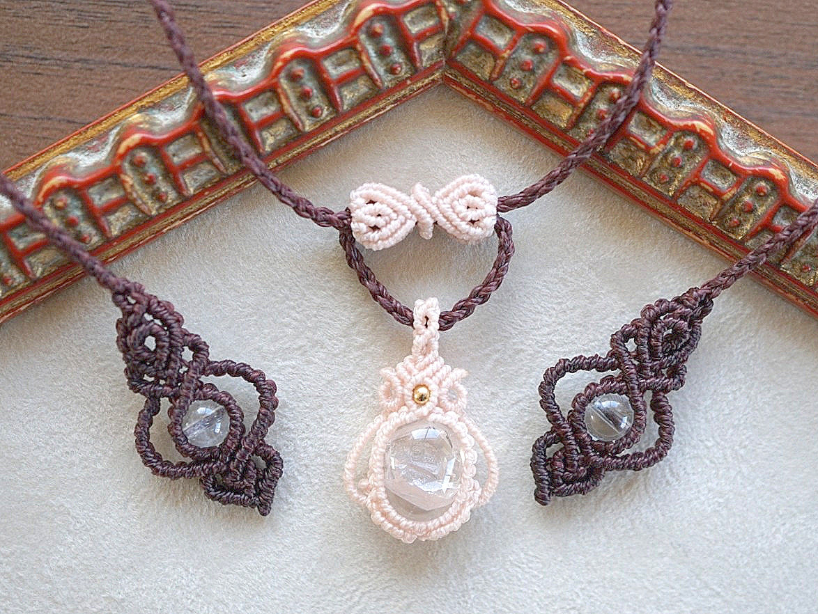 【クォーツ イン クォーツ】マクラメネックレス