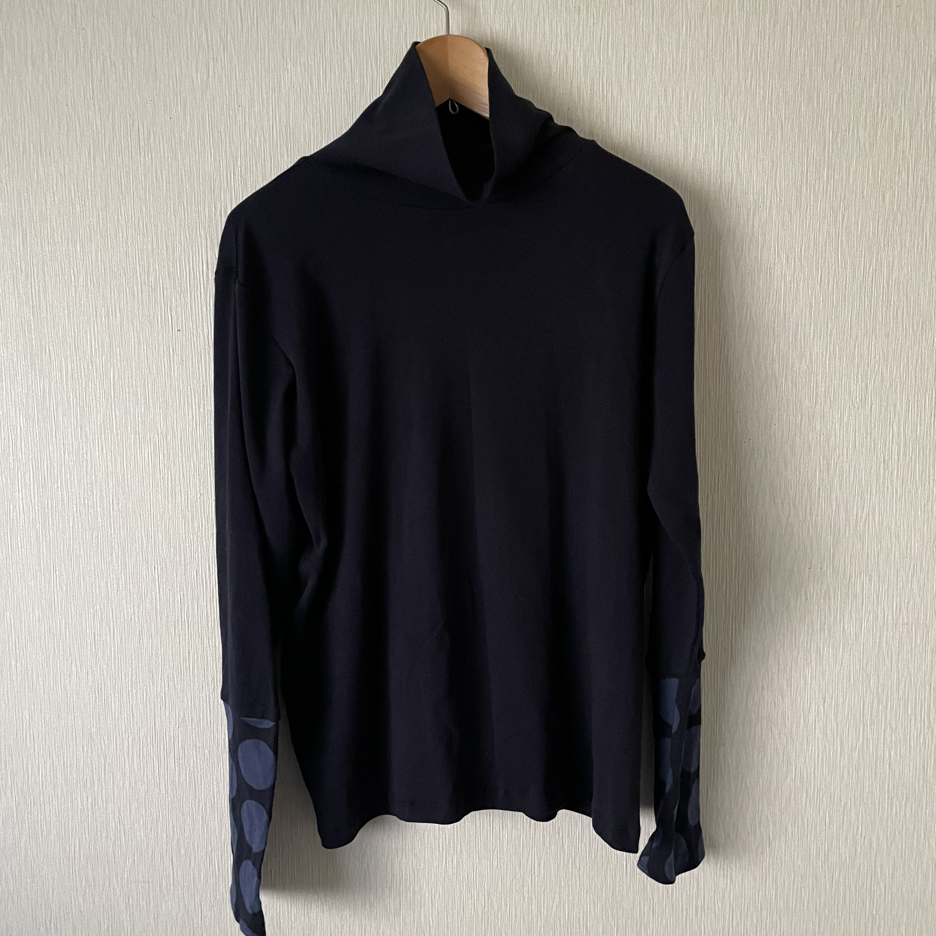 手袋付き長袖タートルカットソー　紺×紺水玉柄Ｆ 4,550円