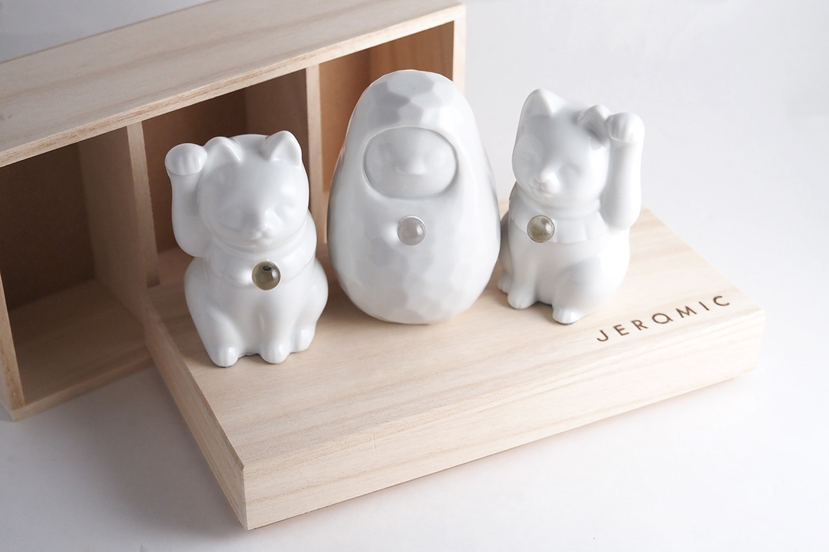 迷ったらこれ。『Jeramic 招福セット（専用ボックス付き）』招き猫ペア×だるま×誕生石/瀬戸焼/桐箱/天然石 14,256円