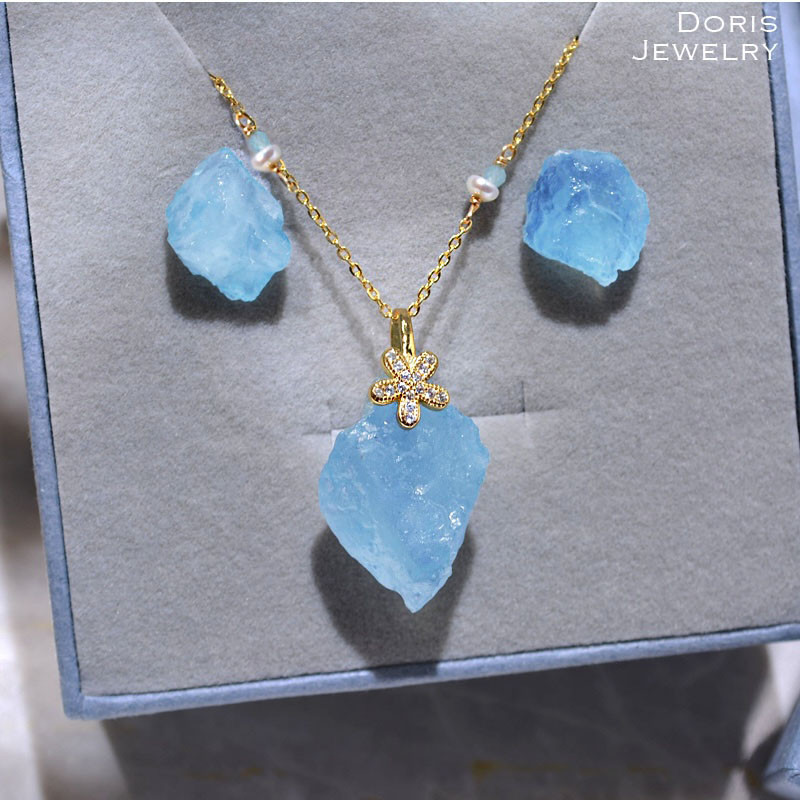 『再販』 晴れやブルーアクアマリン原石 ジュエリーセット　ネックレスxピアス　ノンホール  送料無料
