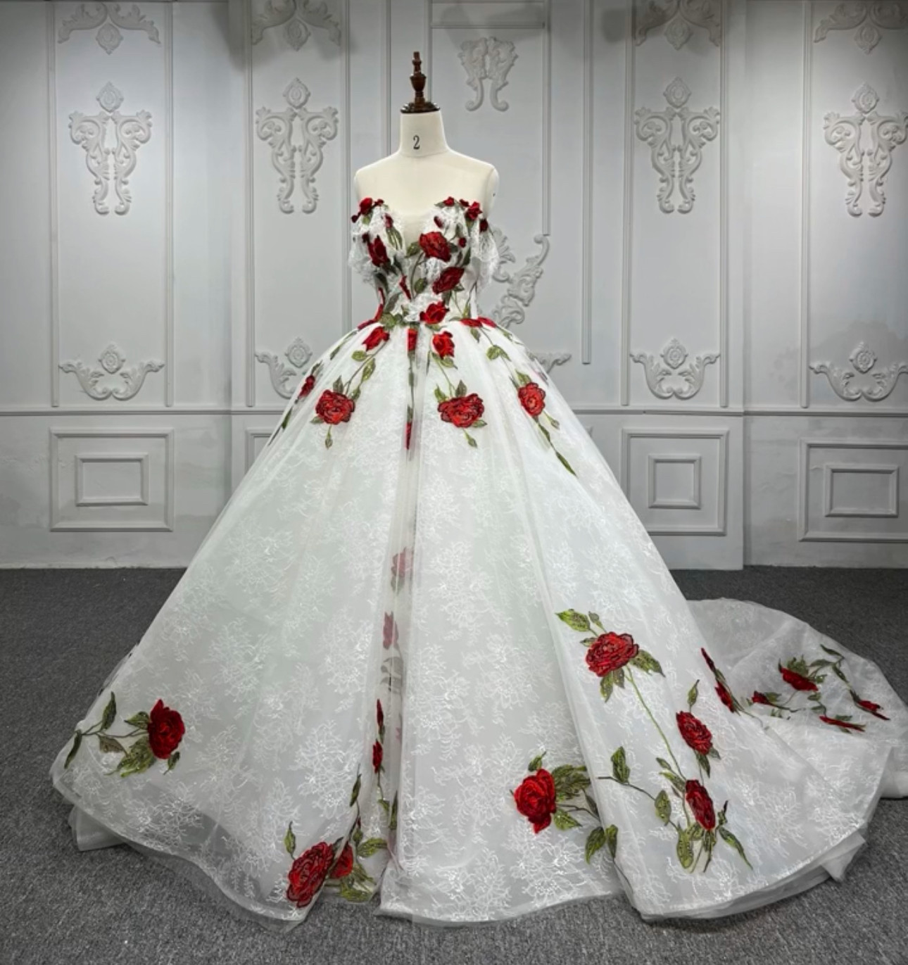 圧倒的に　薔薇柄　チュール　編みあげ　サイズオーダー可能　チュール　レースカート　刺繍　フレアスカート前撮り二次会演奏会