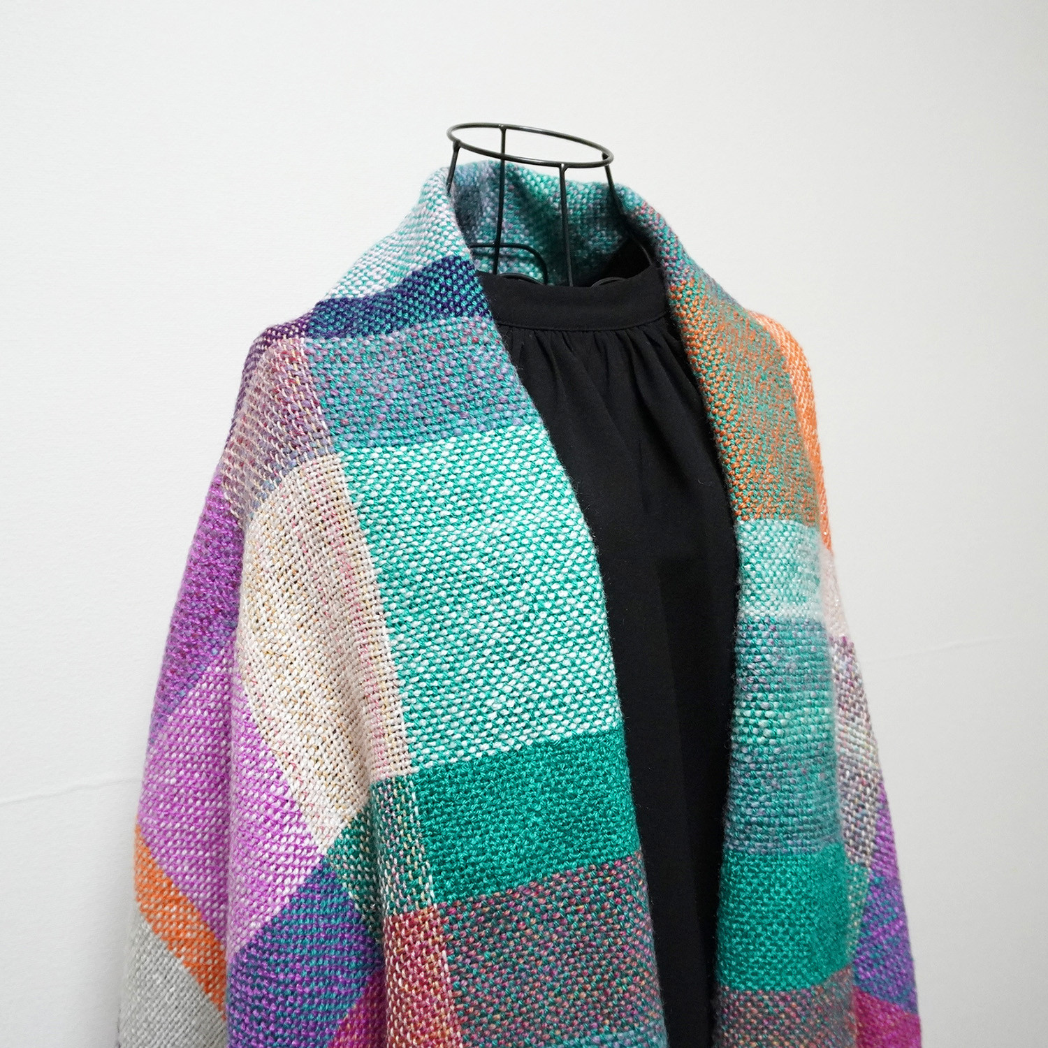 手織りの大判ブランケット 18072 5,016円