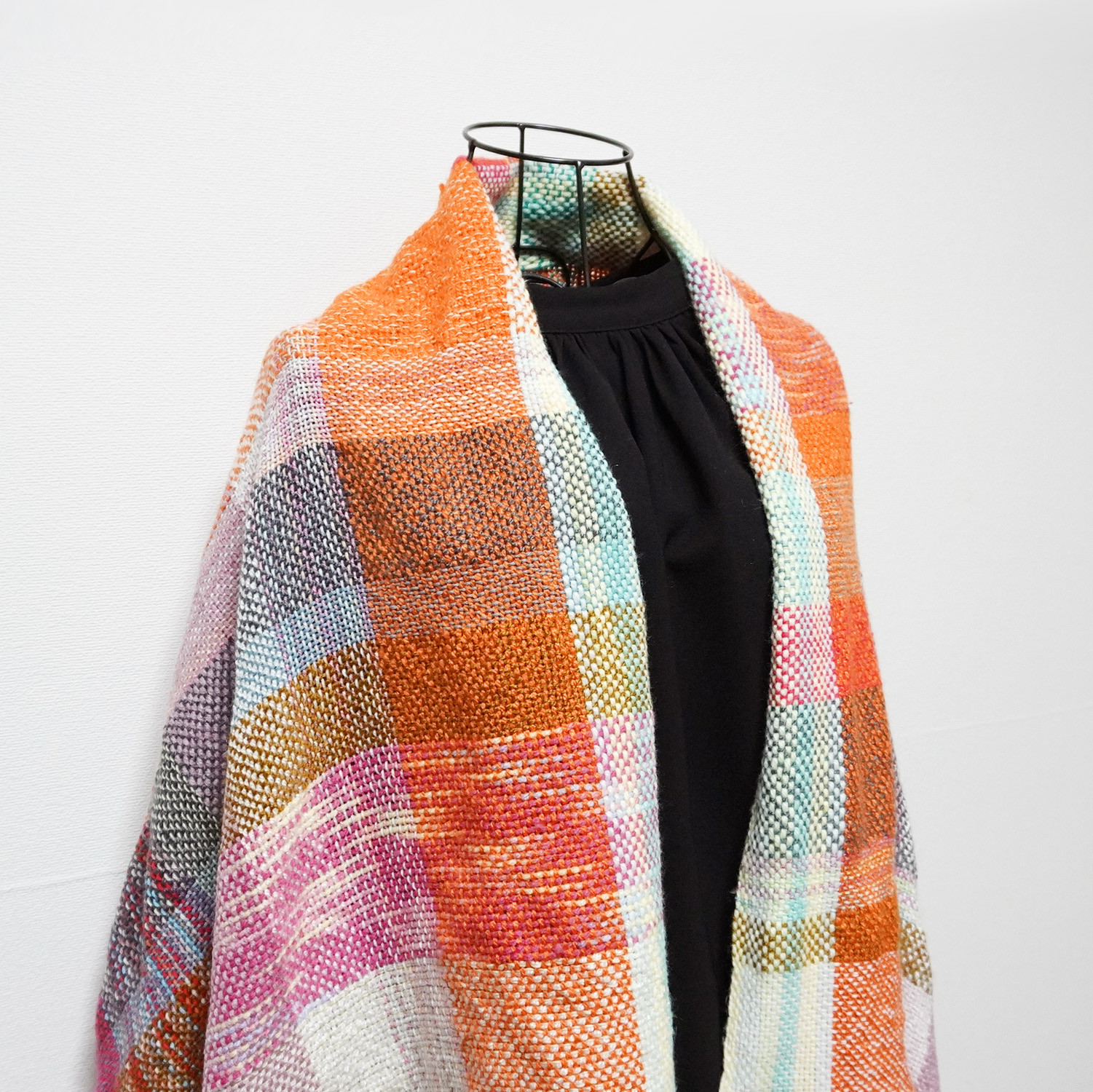 手織りの大判ブランケット 16570