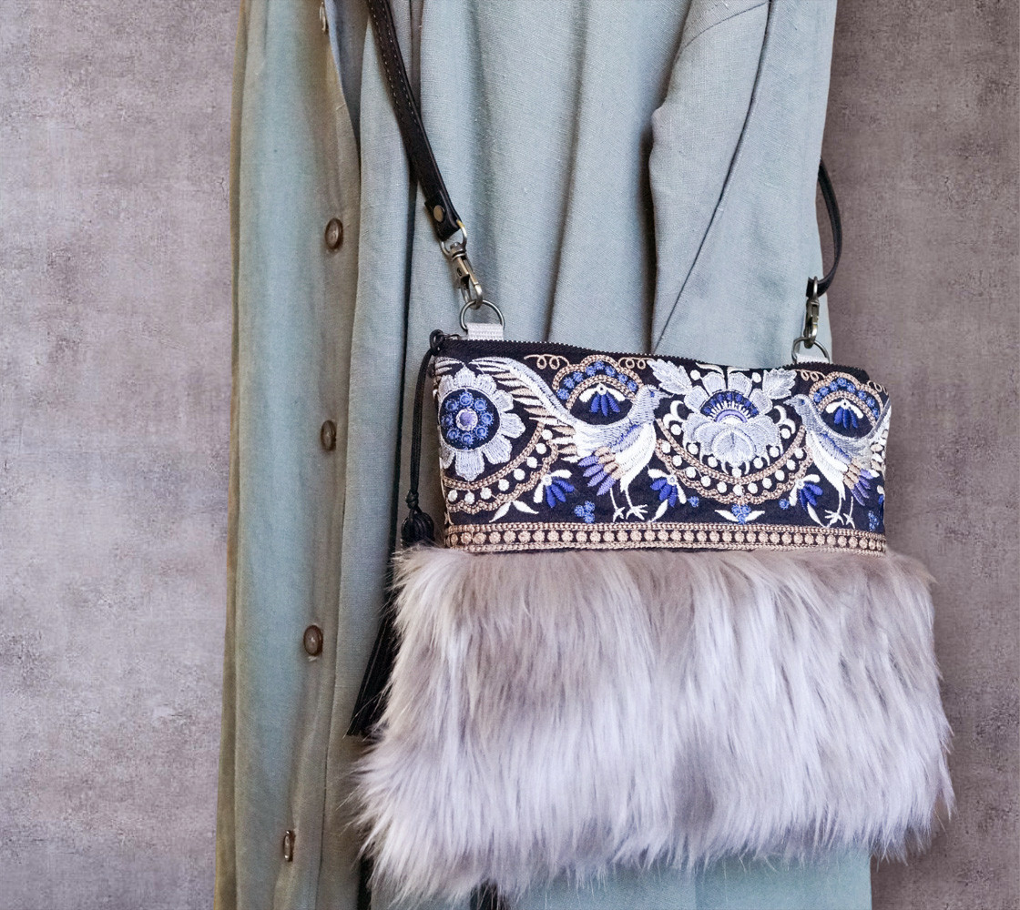 ◆インド刺繍リボンとエコファーの春待ちポシェット◇ラスト1点