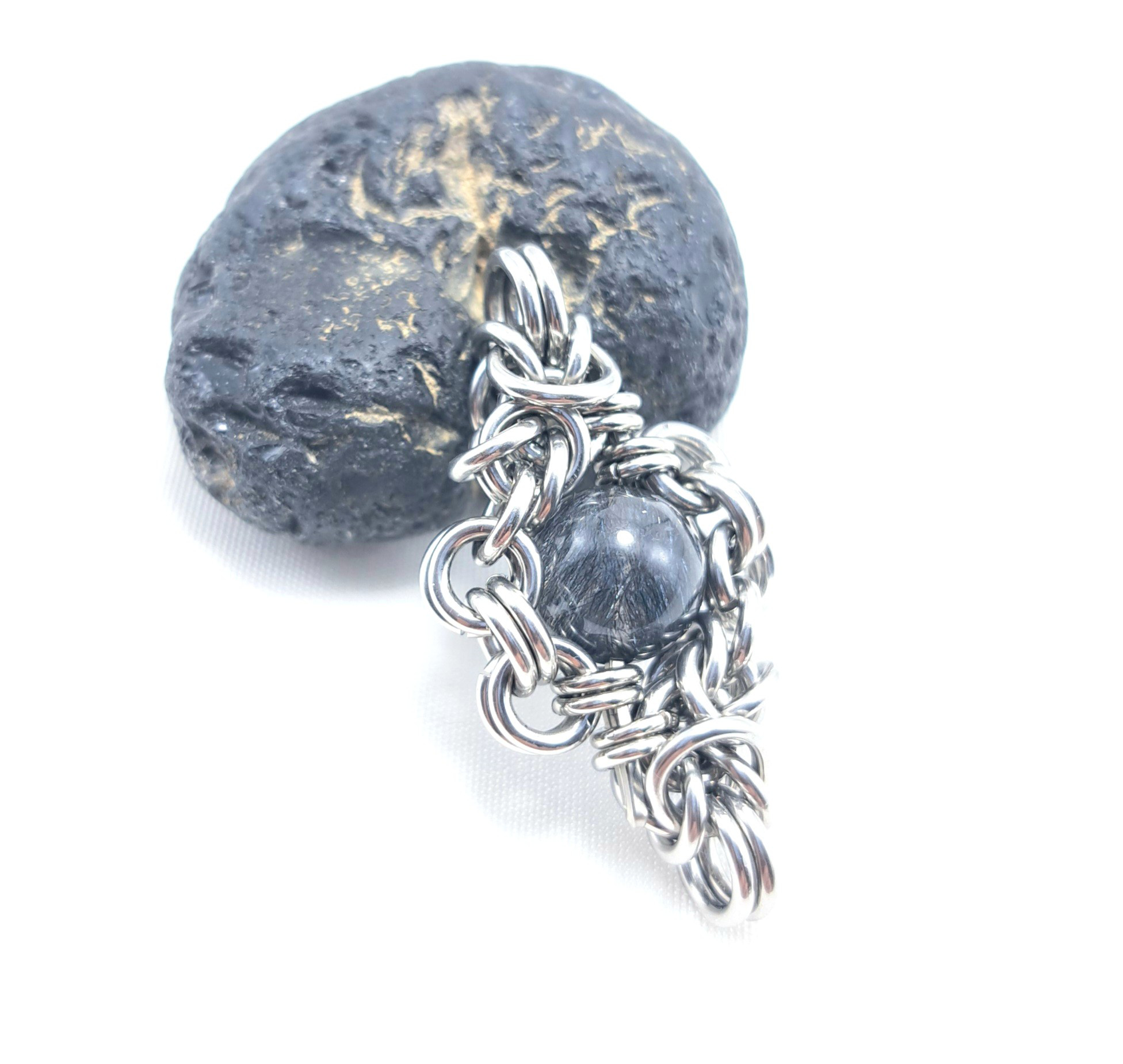 青色を帯びた珍しい色合い！　ブルー ゲーサイトインクォーツ　ペンダントトップ