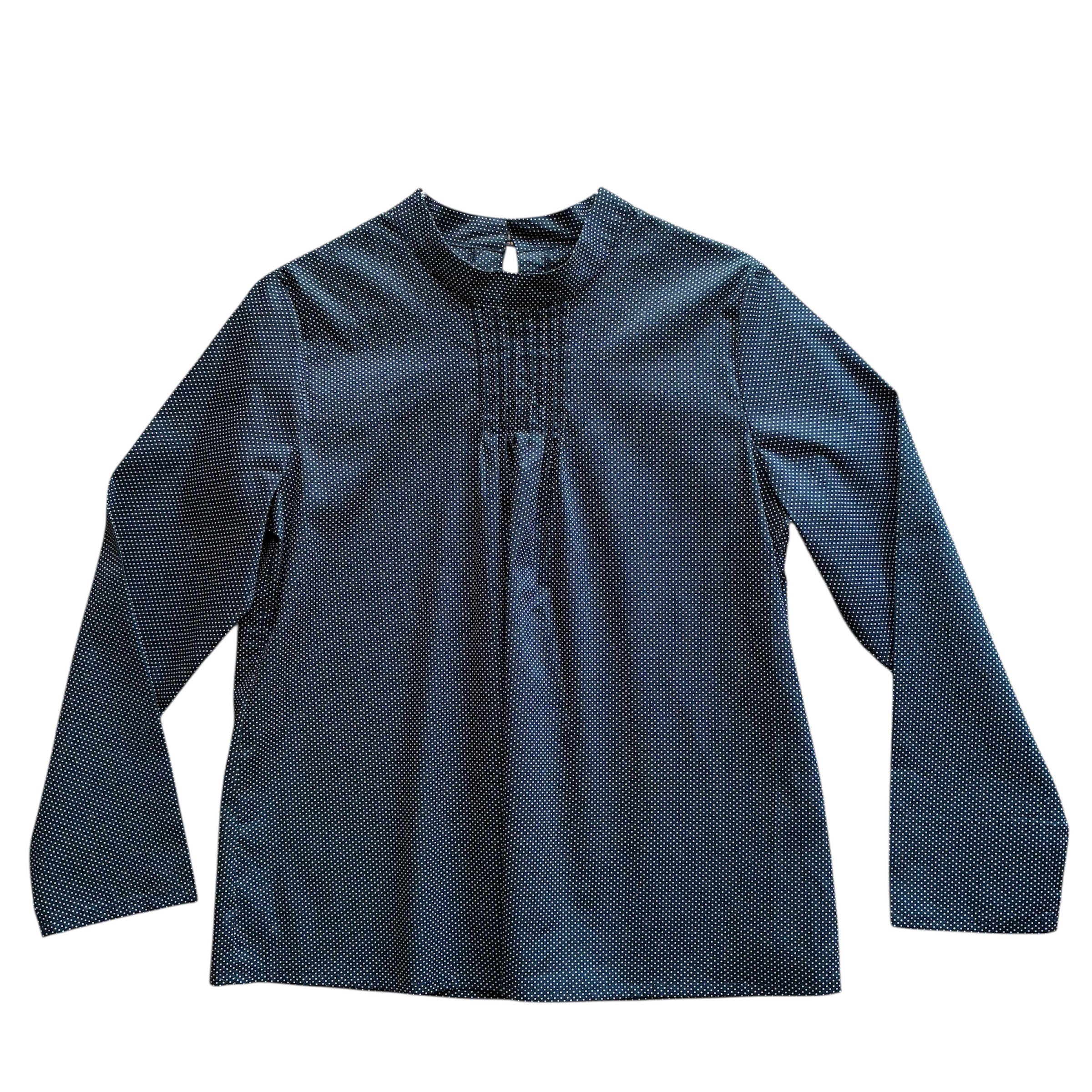 ピンタックブラウス