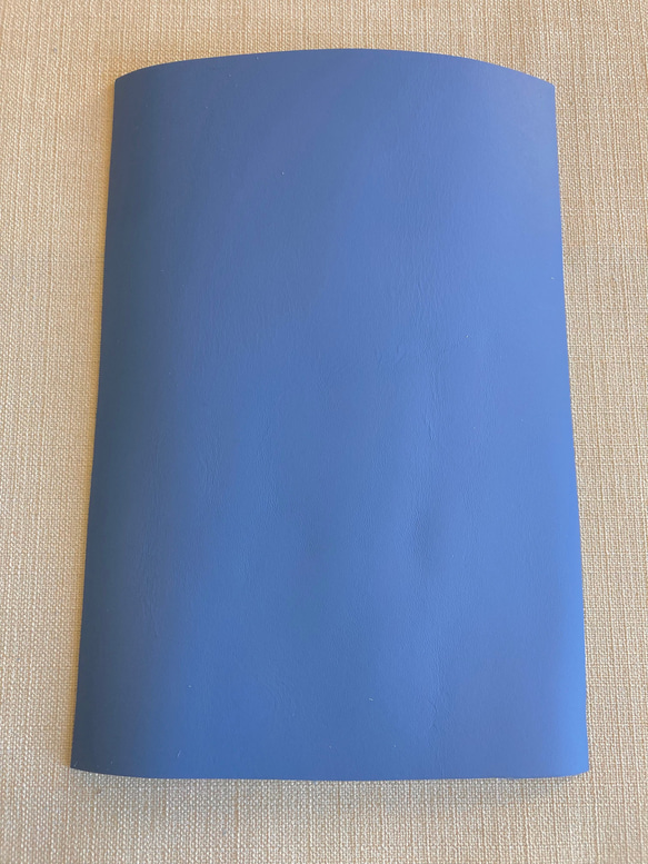 革　A4　アソート3色　ピンク・ブルー・イエロー　3枚　ハンドメイド　レザークラフト　本革 3枚目の画像