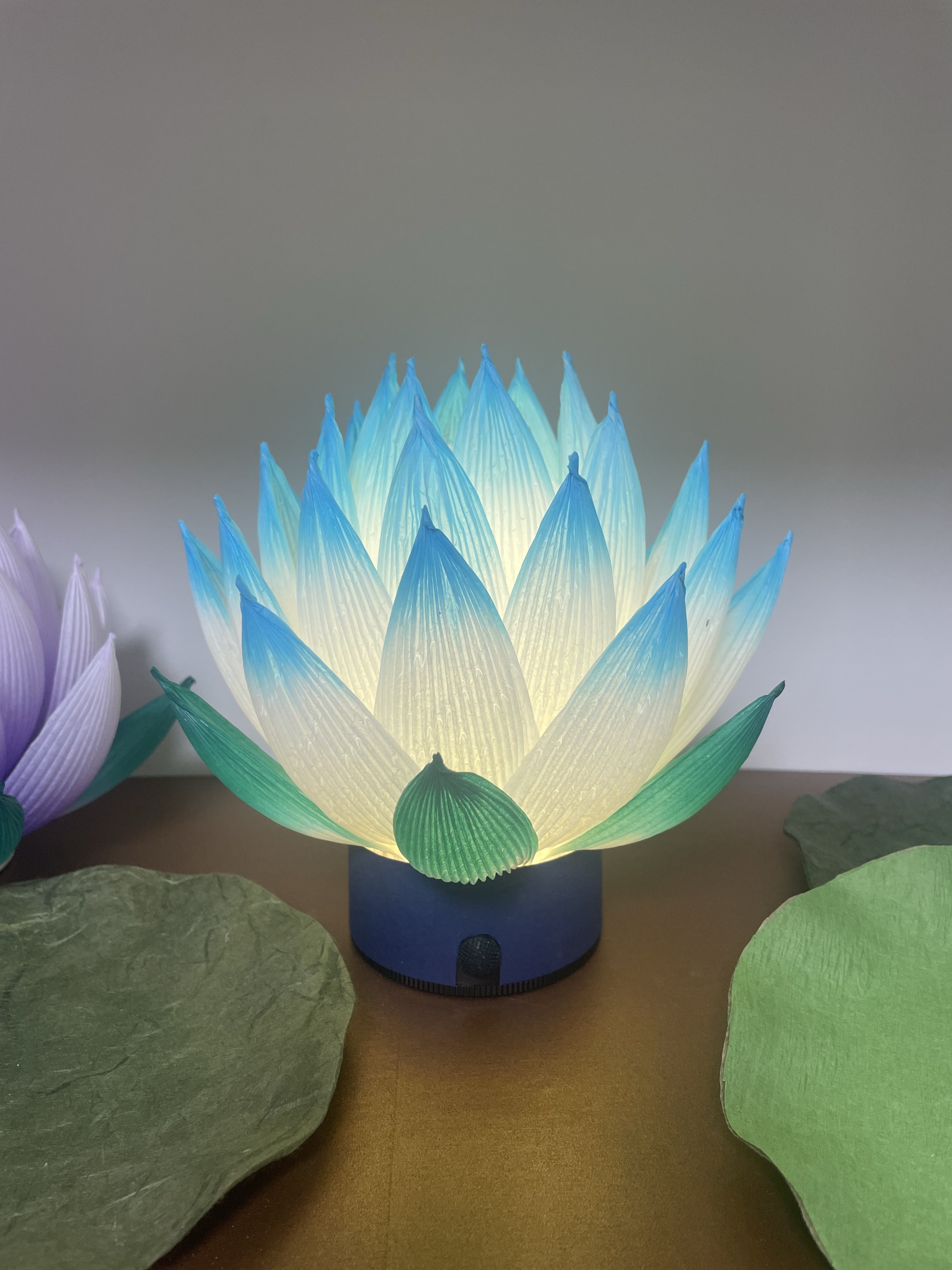 【限定】蓮ランプ　星蓮-セレン- 青 仏花 仏壇 蓮の花 ロータス 仏具 お彼岸 法事 初盆 法要 お盆 葬式 灯籠