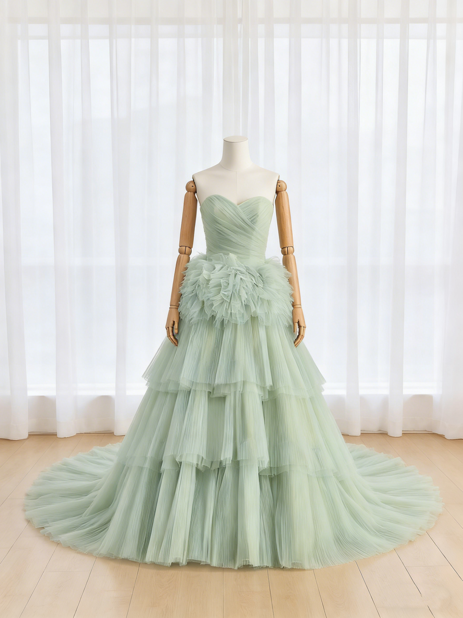 送料無料！カラードレス グリーン ベアトップ ティアードのドレス ファスナー プリーツスカート フレアスカート 結婚式