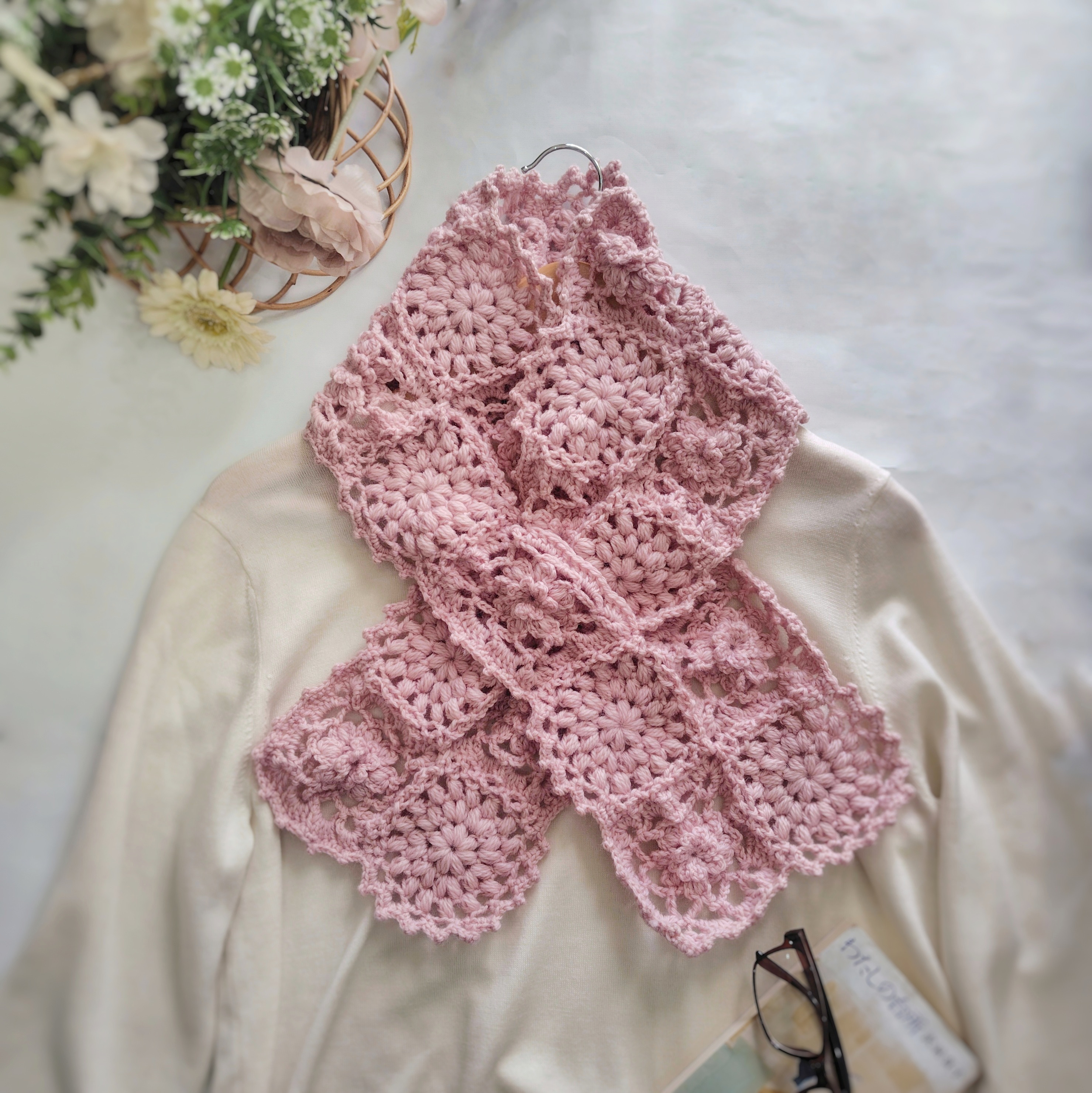 EMIM Bloom Lux│春カラー 花咲く差し込みウールマフラー かぎ針編み 手編み 春ストール │ピンク 桜 桜色