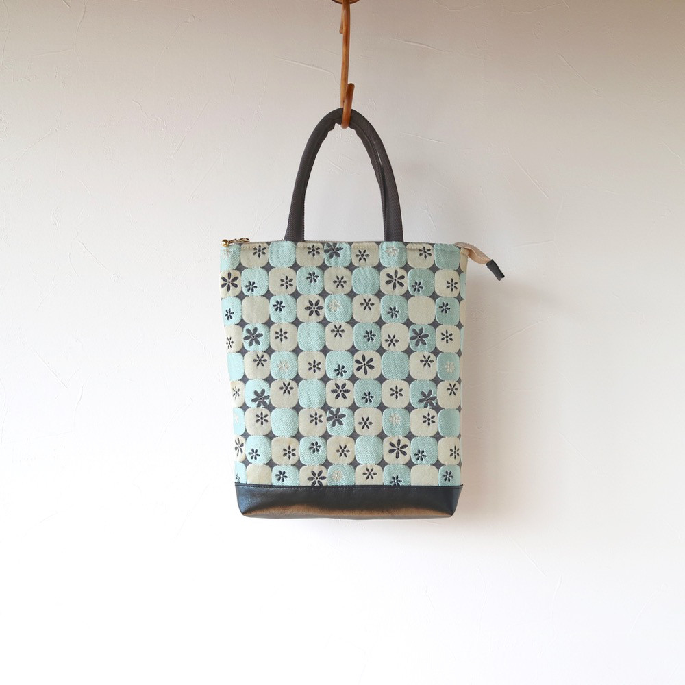 イタリア製ジャガード　プチトートバッグ　小花　ブルー