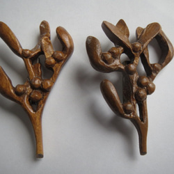 受注制作）木彫りの大きな壁掛け鏡☆葡萄模様☆材質榀の木＊ｻｲｽﾞ約