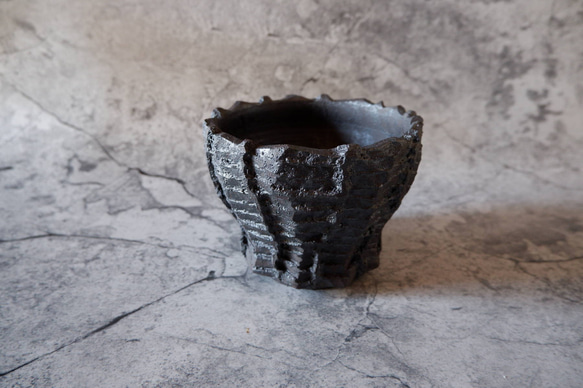 5号窯変黒鉢410　塊根植物　多肉植物　アガベ　盆栽　植木鉢　作家鉢　鉢台　沖縄 1枚目の画像