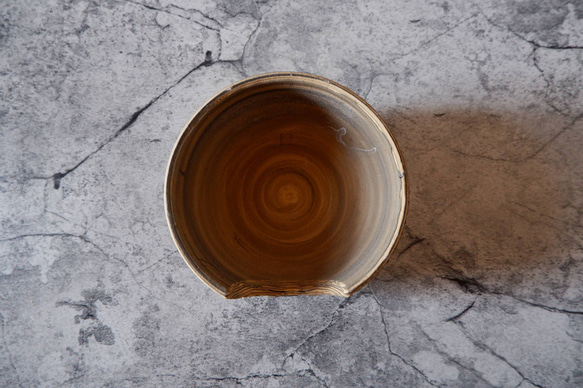 4.5号黄黒練込み裂紋爬虫類シェルター415　昆虫　陶器製　作家もの　沖縄 7枚目の画像