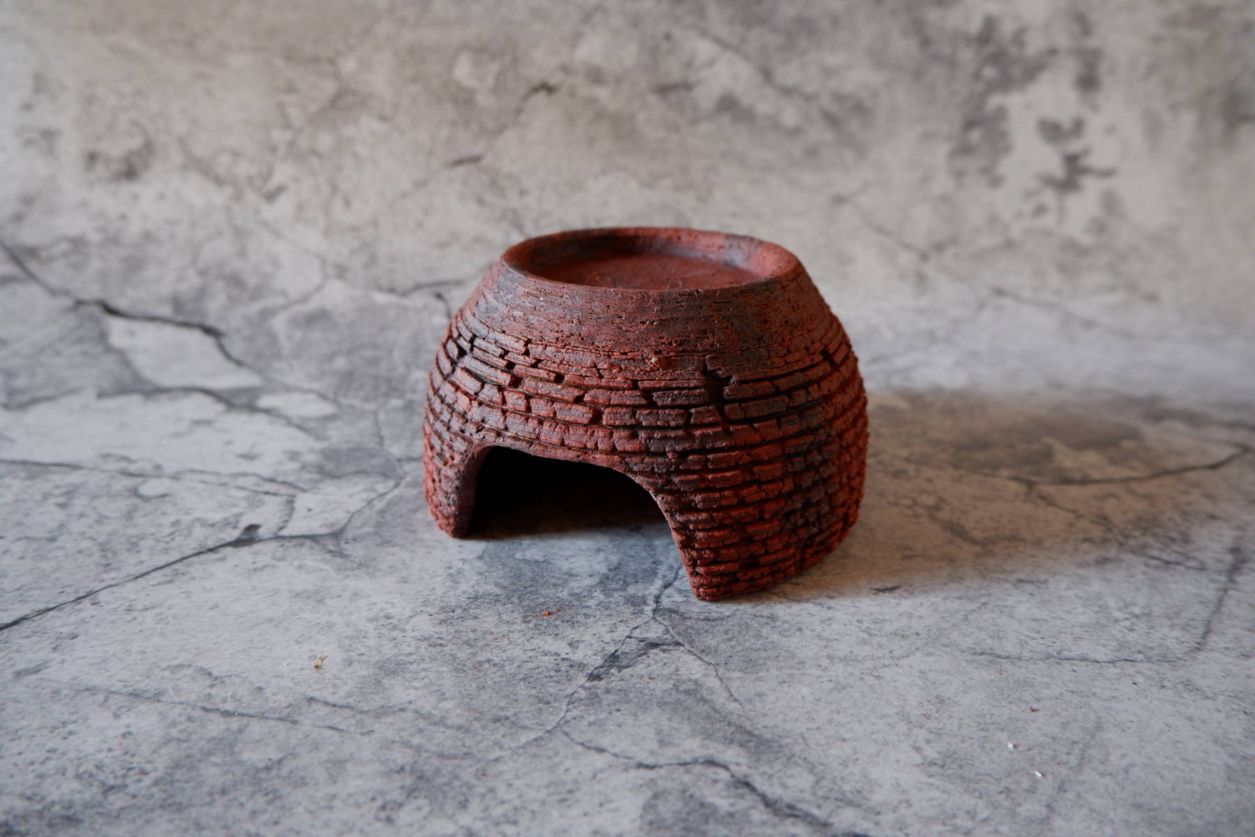 4.5号赤土裂紋爬虫類シェルター417　昆虫　陶器製　作家もの　沖縄 4,698円