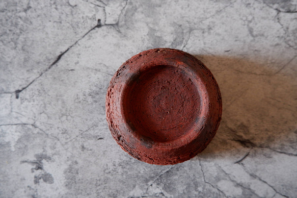 4.5号赤土裂紋爬虫類シェルター417　昆虫　陶器製　作家もの　沖縄 5枚目の画像