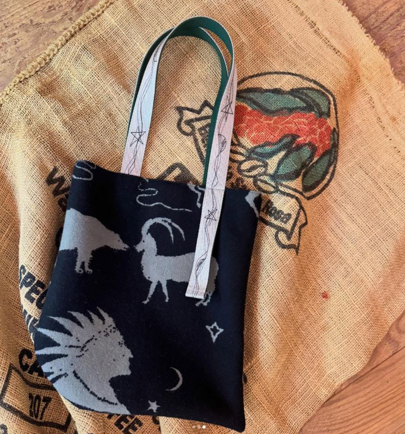 Ａ４トートバッグ（ネイティブアメリカン柄）1点もの　新作