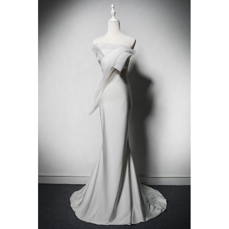 高級感 白 オフショルダー ウェディングドレス 裾引き シンプル 韓国風 花嫁 誕生日 成人式 二次会 前撮り M114