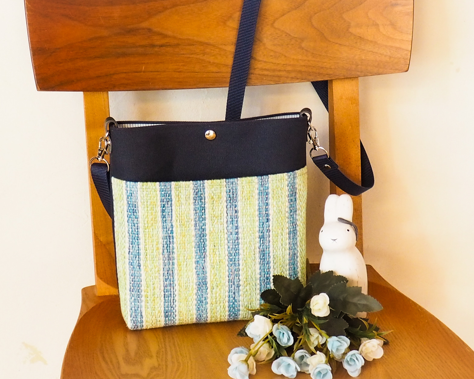 パステルボーダー手織り布のミニショルダー（若草色）