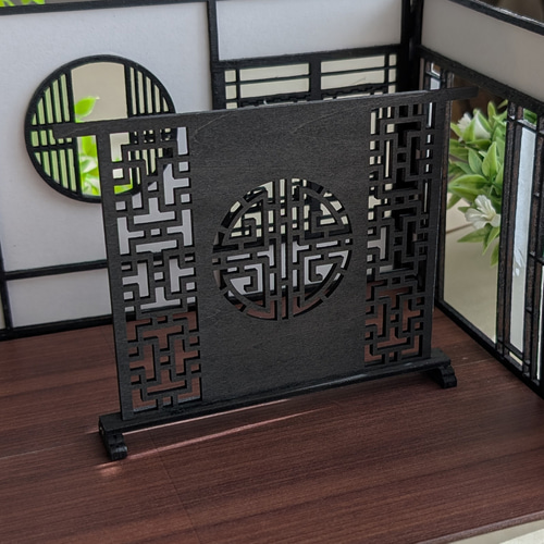 再販【ミニチュア家具】衝立 仕切り 中華格子 木製 黒色