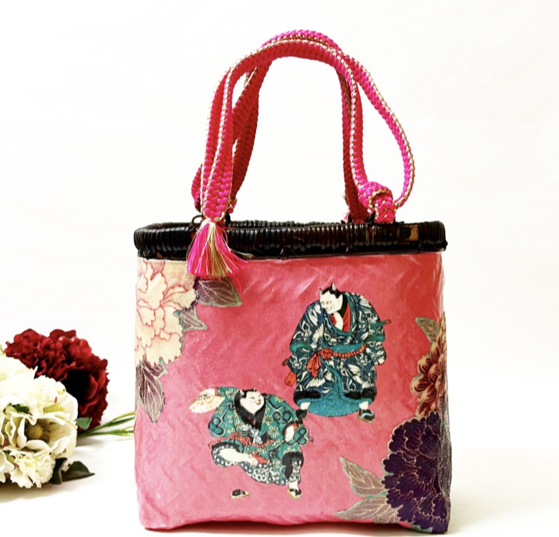 一閑張りバック　浮世絵 “猫の歌舞伎踊り”