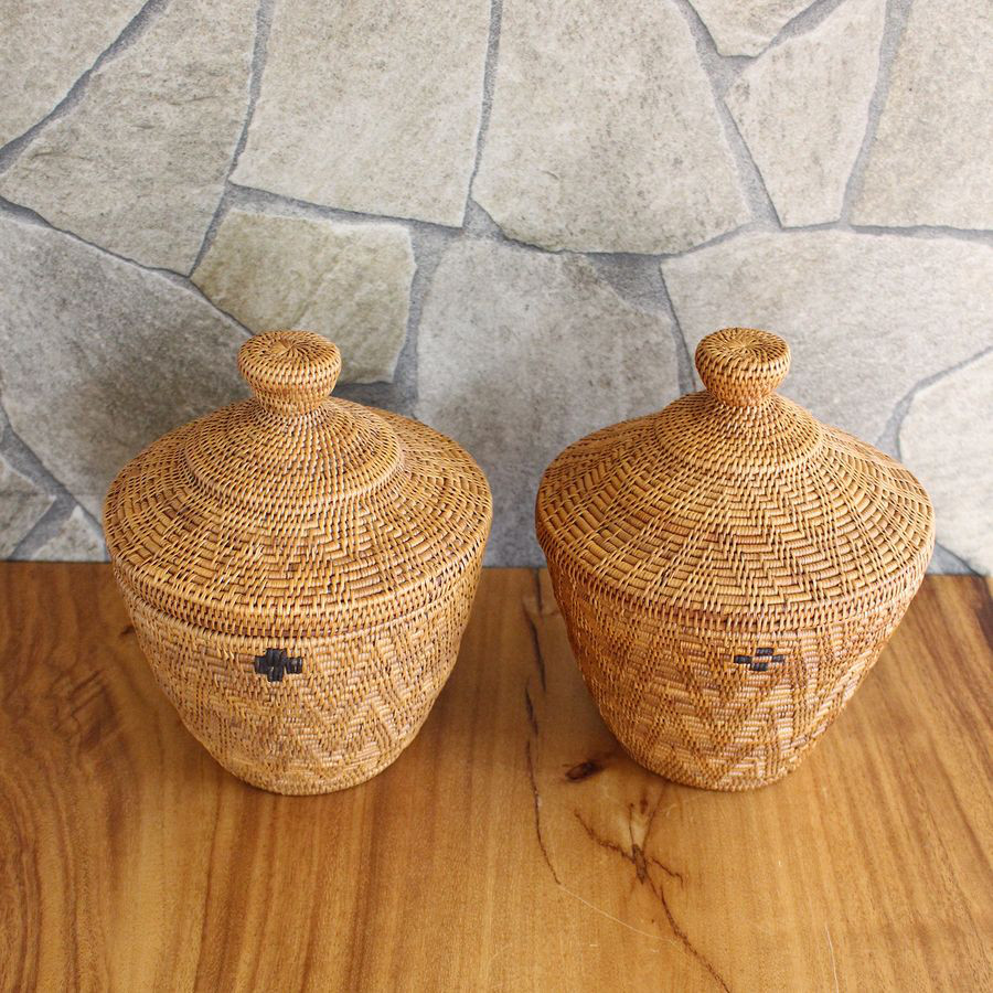 訳あり 在庫セール ２個セット アタ 伝統工芸 アタ製品 蓋つき つぼ型 バスケット カゴ 収納 タオル入れ 小物入れ