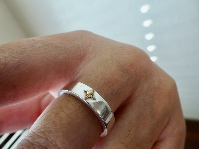 仁尾彫金『k18十字星、幅５mm平打リング』ハンドメイド537