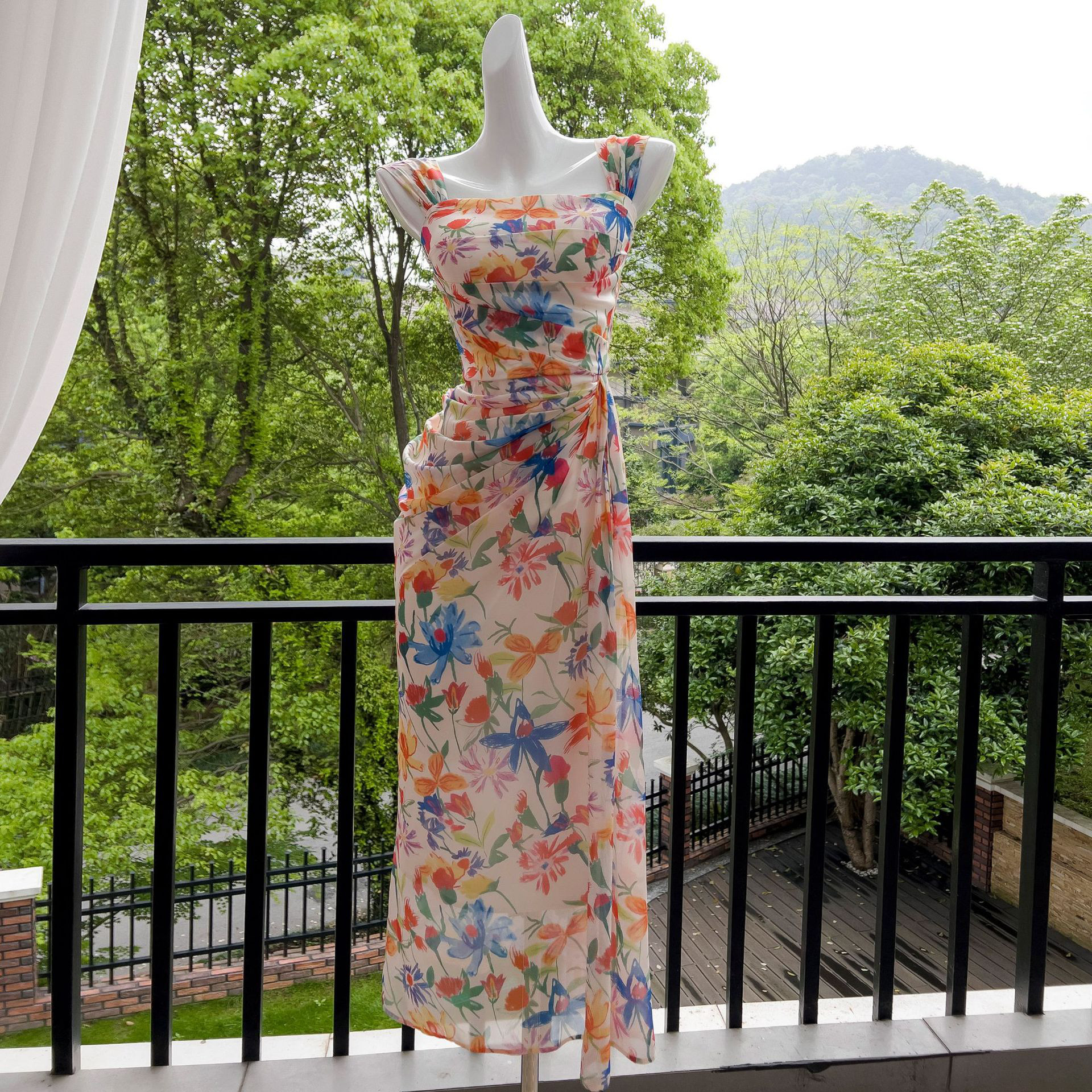 カラードレス パーティードレス 花 スリム ノースリーブ 韓国風 パーティー 前撮り お呼ばれ 68387