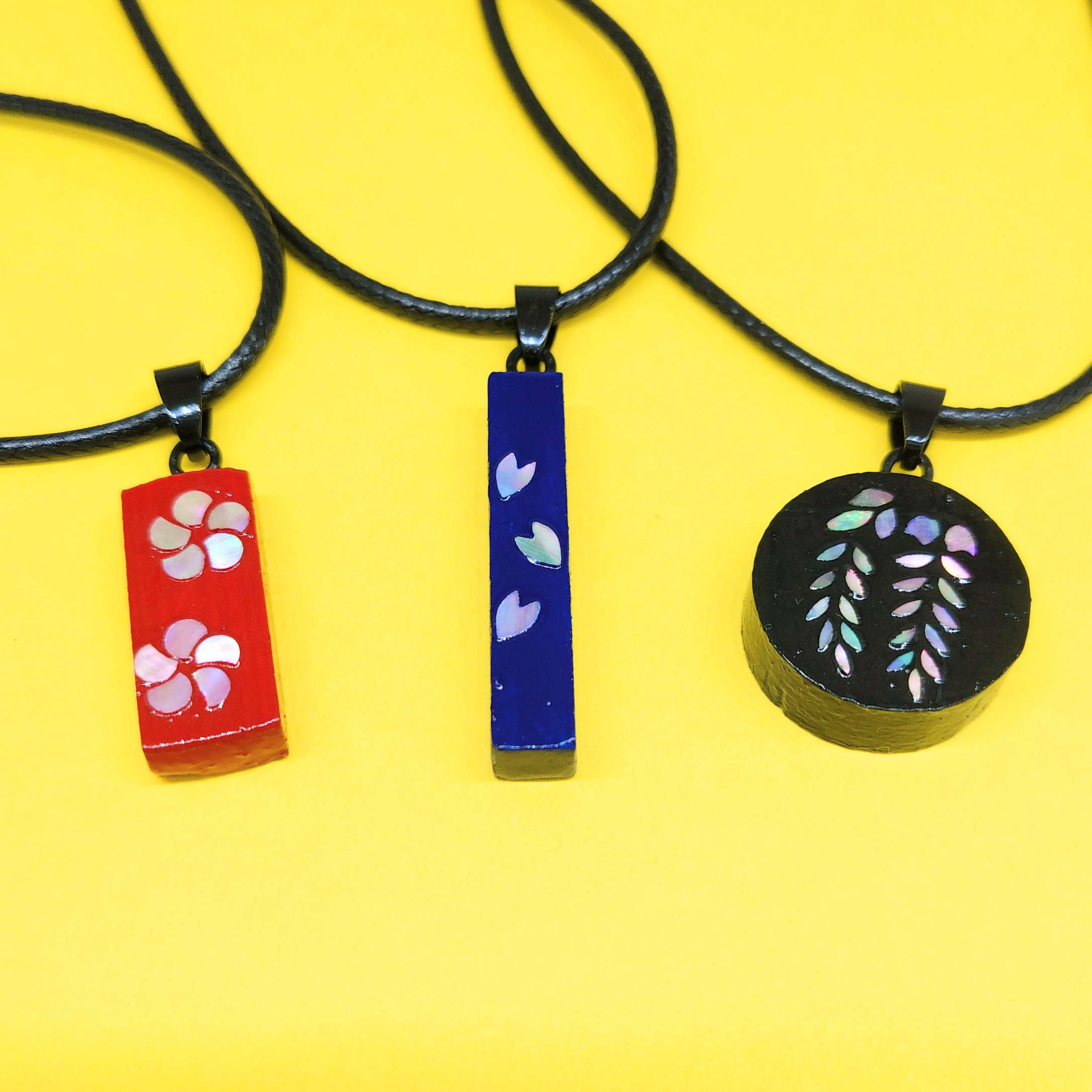 福袋　春に咲く花3点セット　螺鈿ネックレス　Creema限定　春のご自愛福袋2026　梅　赤　桜　青　藍色　藤　黒