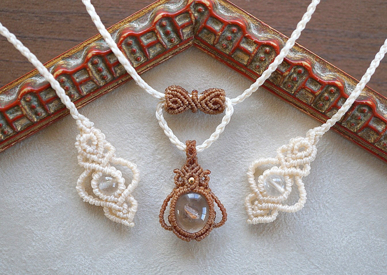 【クォーツ イン クォーツ】マクラメネックレス