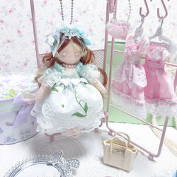 オリジナルドール　お人形　ドレス　バッグチャーム　すずらん　ミント　 doll  プリンセス　アメリカ製レース　チャーム 4枚目の画像