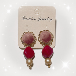 【送料無料】 春色 ふわふわ もこもこ イヤリング 2枚目の画像