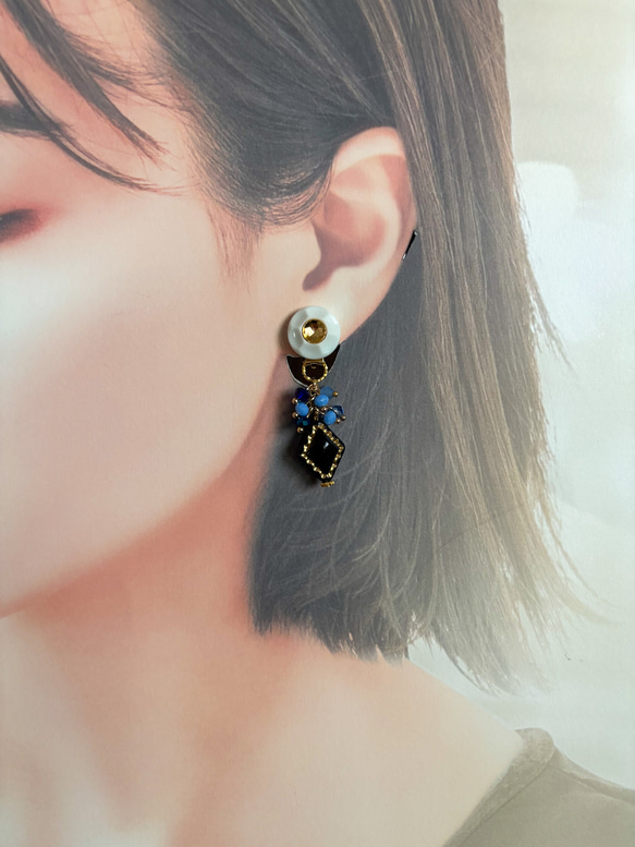 383≫レトロボタンのイヤリング 4枚目の画像