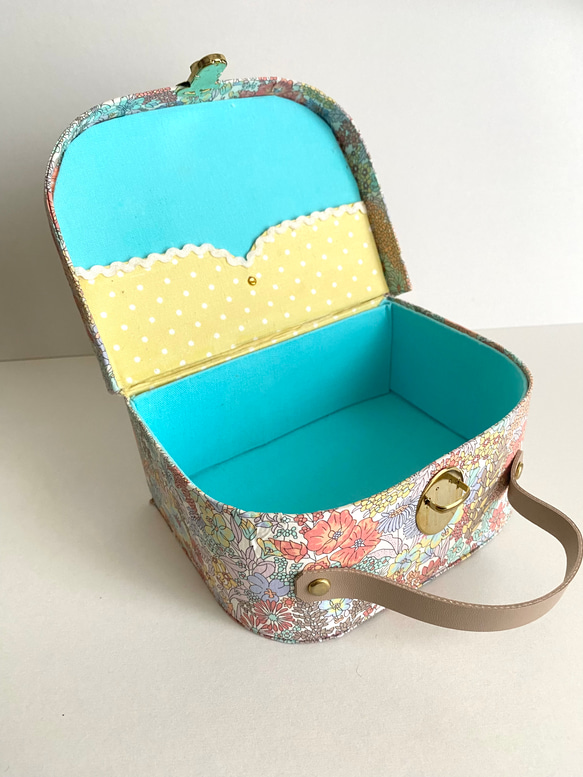 リバティトランク　Mサイズ、カルトナージュボックス《再販》 3枚目の画像