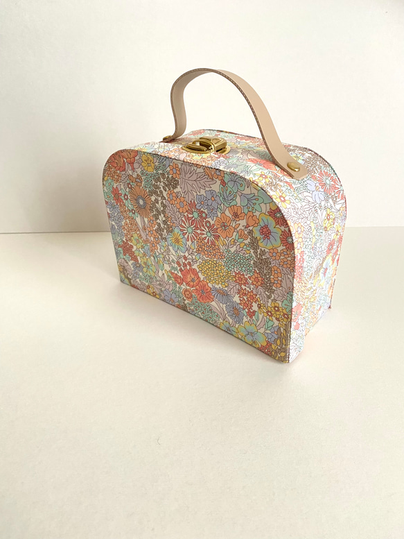 リバティトランク　Mサイズ、カルトナージュボックス《再販》 4枚目の画像