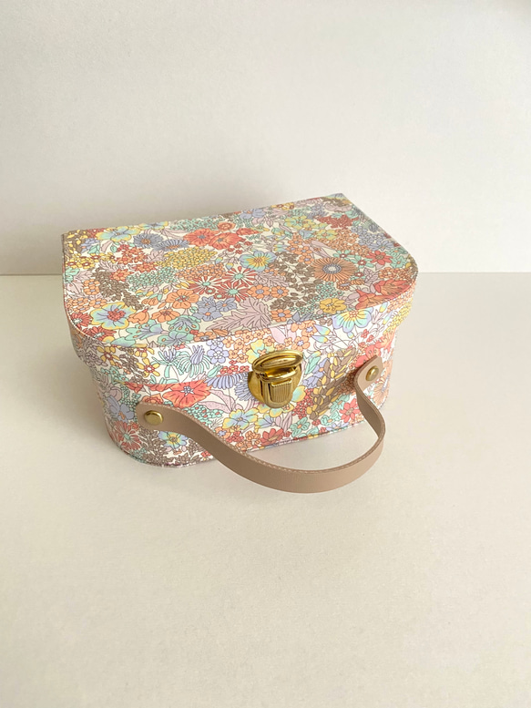 リバティトランク　Mサイズ、カルトナージュボックス《再販》 2枚目の画像