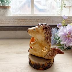 干支 午年 おすわりお馬さん 人参 陶人形 金彩/ ウマ うま にんじん ニンジン 2枚目の画像