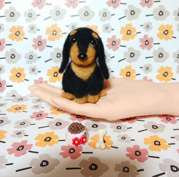 羊毛フェルト ダックスフンド ぬいぐるみ 3枚目の画像